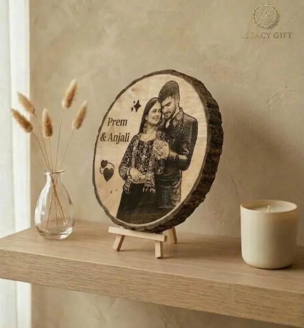 Personalized_Wood_Slice_Photo_Engraving_With_Stand_Couple_Photo_Gift
