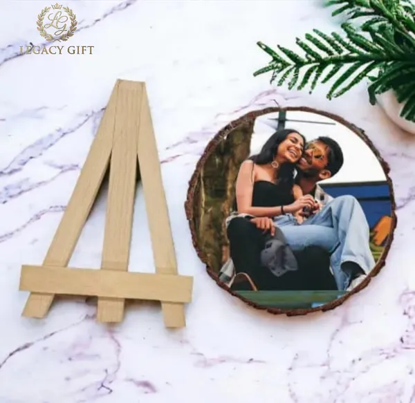 Personalized_Photo_On_Wooden_Slice_With_Stand_Custom_Picture_Frame_Gift
