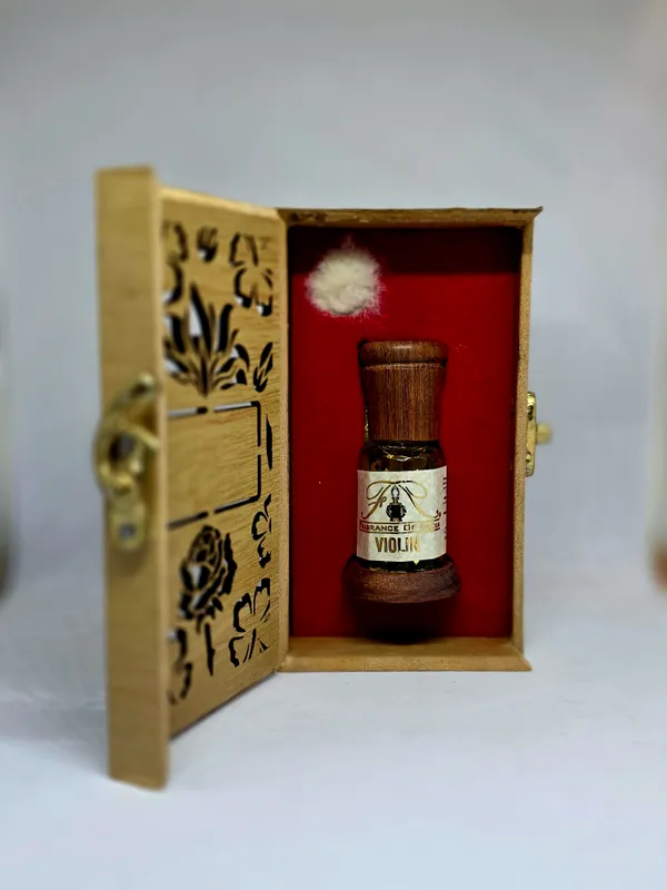 Violin_Premium_Attar