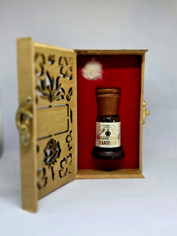 Raatrani_Premium_Attar