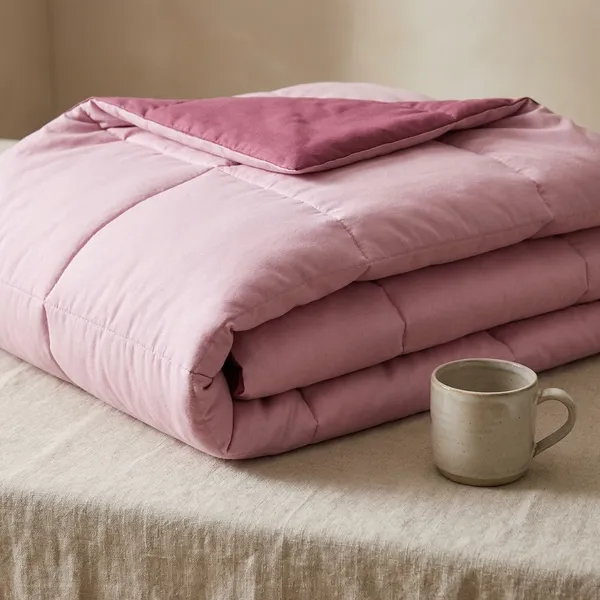 Pink_Microfiber_Fabric_Comforter_For_Adults