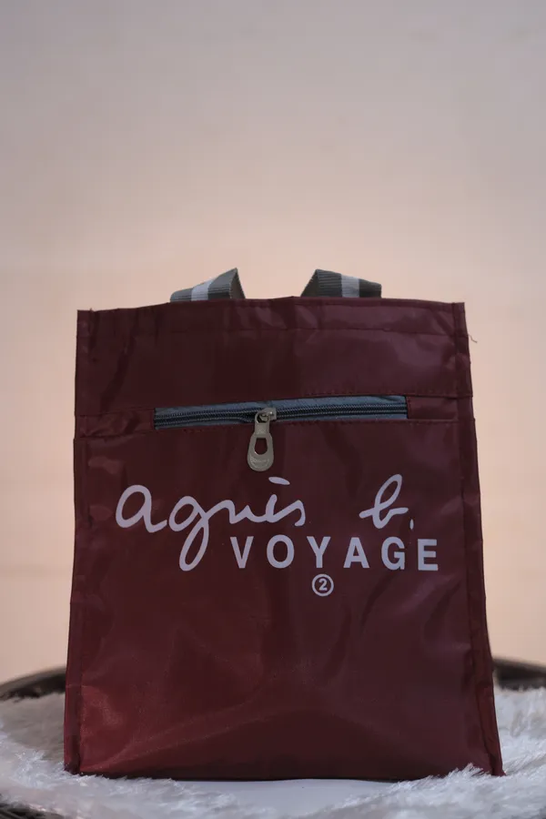 Maroon_Bon_Voyage_Travel_Bag_With_Zipper_Closure._Buy_1_Get_1_Free_Colour_May_Be_Varey
