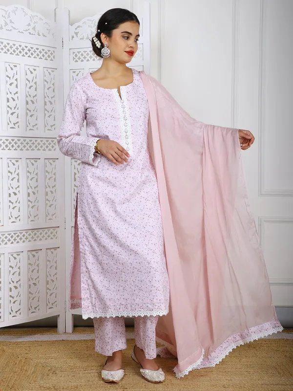 White_3_Piece_Light_Floral_Lawn_With_Lace_Detailing_Cotton_Suit_For_Women