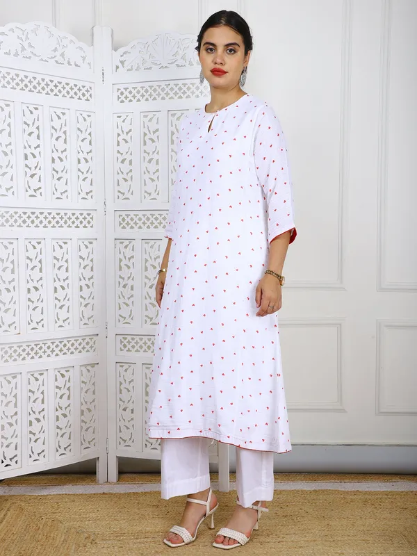 White_2_Piece_Premium_Jute_Stitched_With_Heart_Print_Set_For_Women