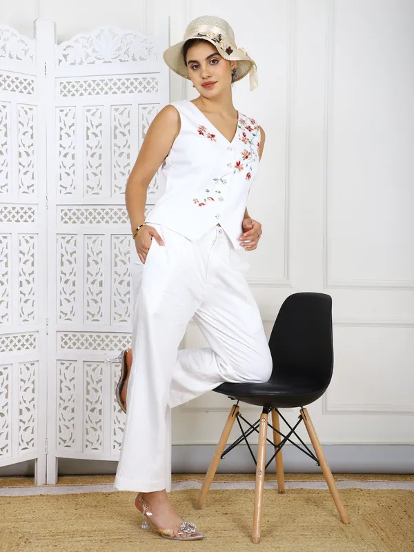 White_2_Piece_Will_Cotton_Hand_Embroidered_Co_Ord_Set_For_Women