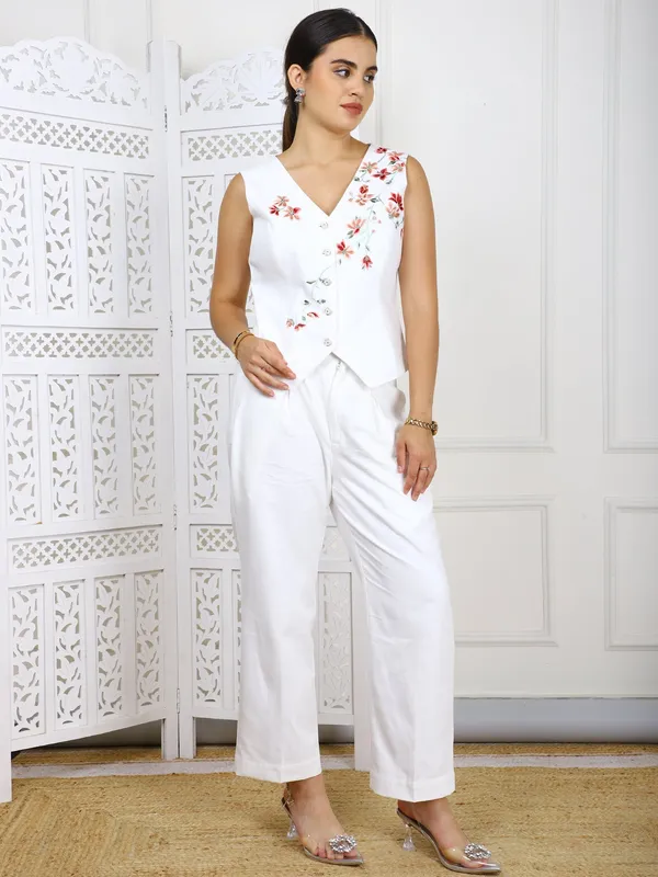 White_2_Piece_Will_Cotton_Hand_Embroidered_Co_Ord_Set_For_Women