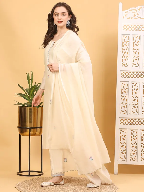 White_Chanderi_Silk_Stitched_Suit_Elegant_Traditional_Ethnic_Wear_For_Women