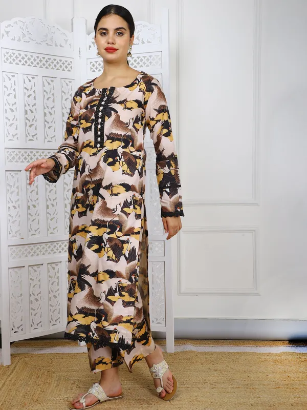 Multicolor_Cotton_Suit_With_Digital_Print_For_Women