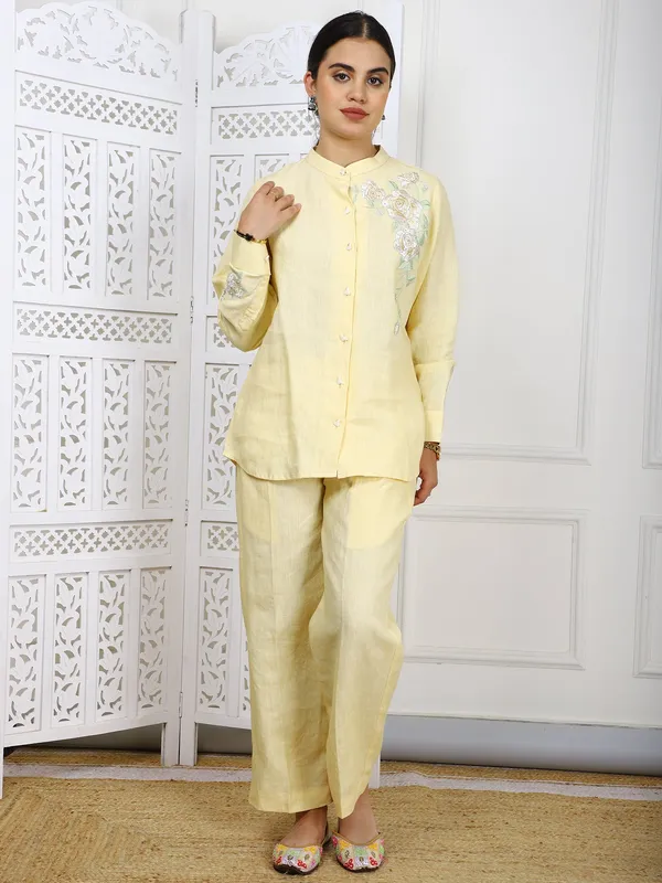 Yellow_Linen_Co_Ord_Set_Natural_Embroidered_Traditional_Outfit_For_Women