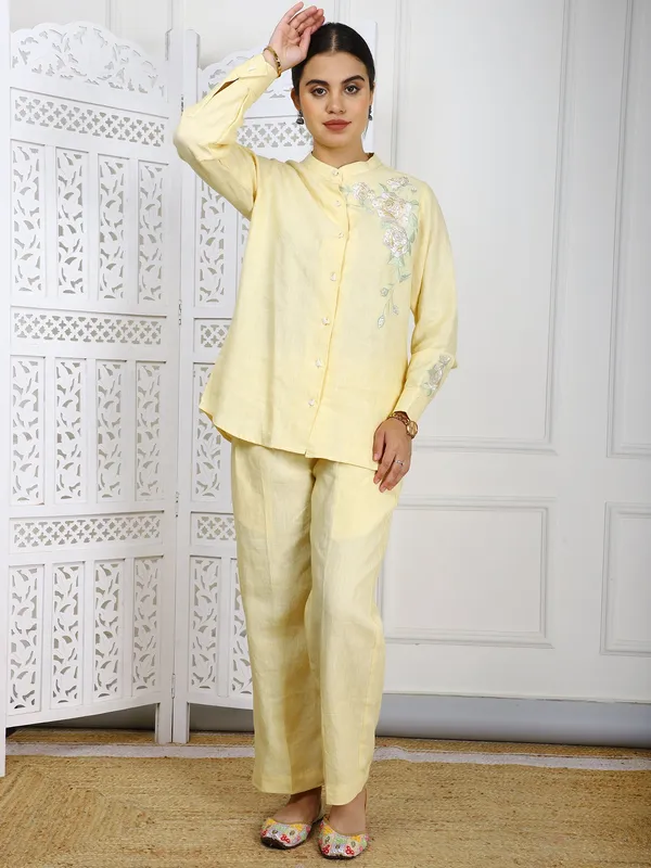Yellow_Linen_Co_Ord_Set_Natural_Embroidered_Traditional_Outfit_For_Women