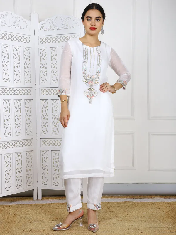White_Premium_Organza_Stitched_Suit_For_Women