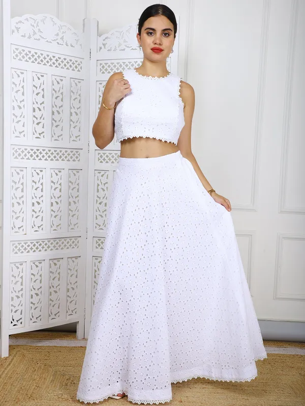White_Cotton_Eyelet_Crop_Top_Skirt_Set_Elegant_Embroidered_Casual_Outfit_For_Women