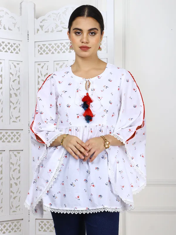 White_Cotton_Printed_Flat_Top_With_Tassels_For_Women