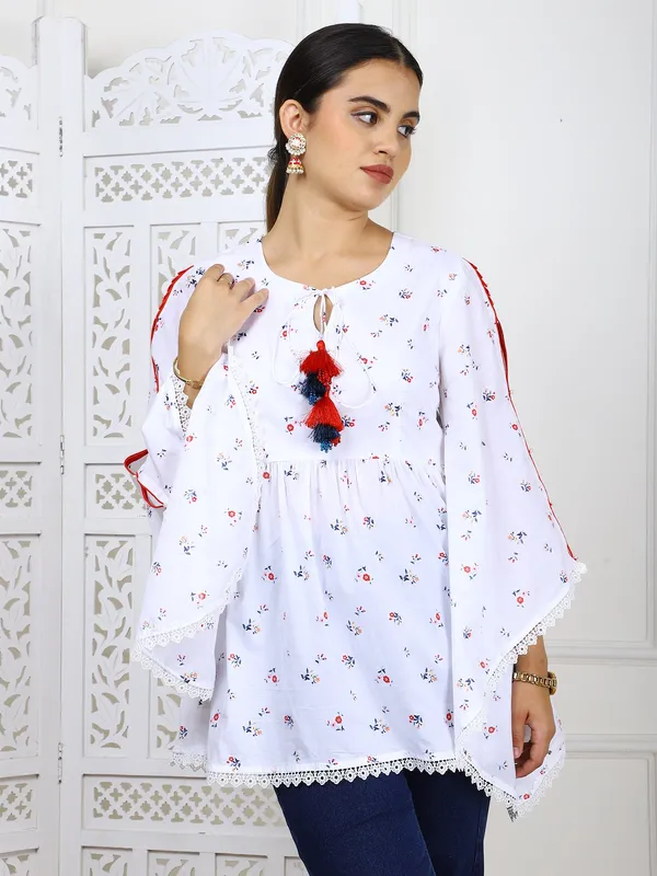 White_Cotton_Printed_Flat_Top_With_Tassels_For_Women
