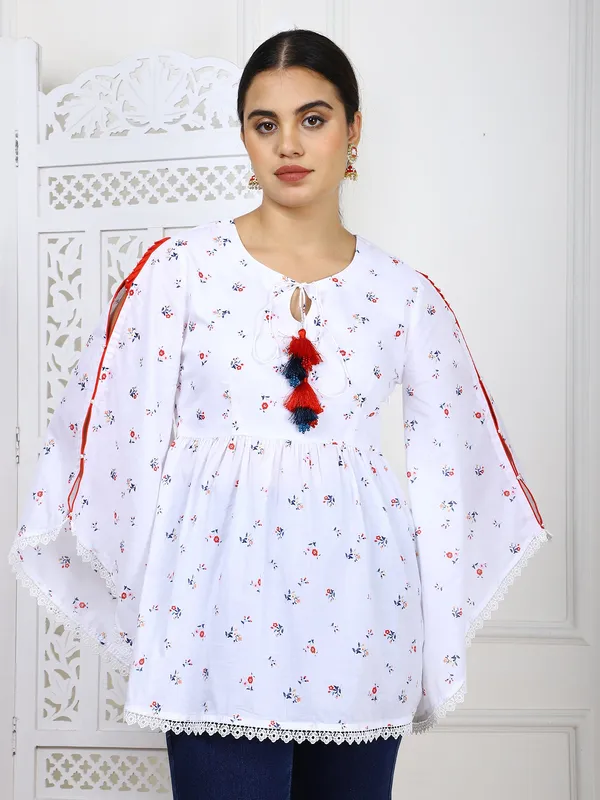 White_Cotton_Printed_Flat_Top_With_Tassels_For_Women
