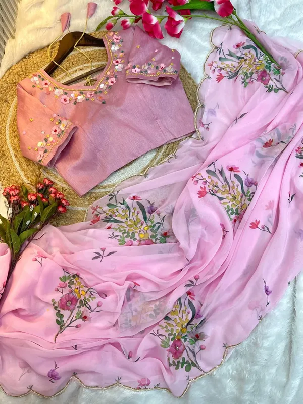 Pink_Georgette_Silk_Fabric_With_Floral_Prints_Saree