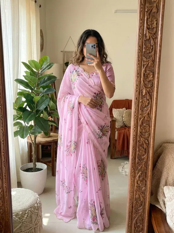 Pink_Georgette_Silk_Fabric_With_Floral_Prints_Saree