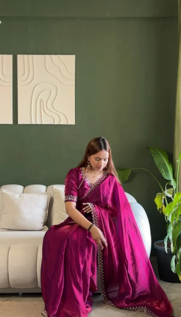 Magenta_Space_Silk_Saree_For_Women_And_Girls