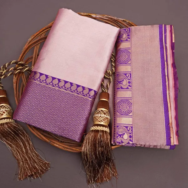 Lavendar_Beautiful_Rich_Pallu_And_Jacquard_Work_Saree