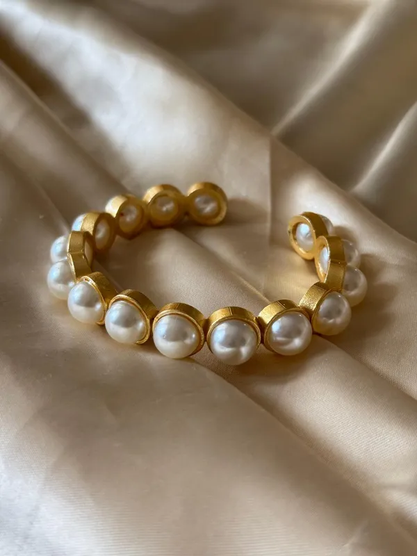 White_And_Gold_Plated_Brass_Bracelet_For_Women