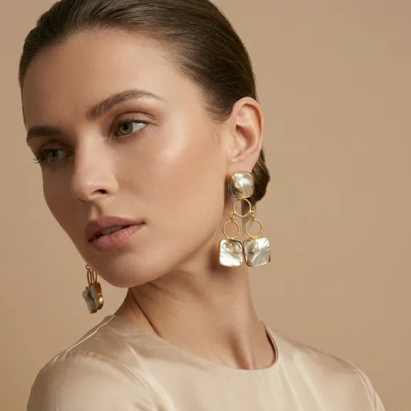 Gold_plated_brass_earrings_with_mother_of_pearl