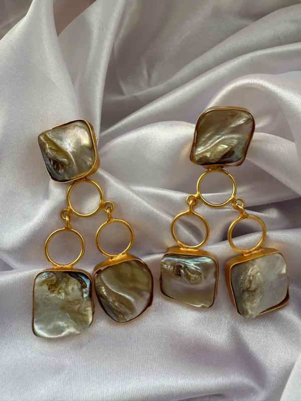 Gold_plated_brass_earrings_with_mother_of_pearl