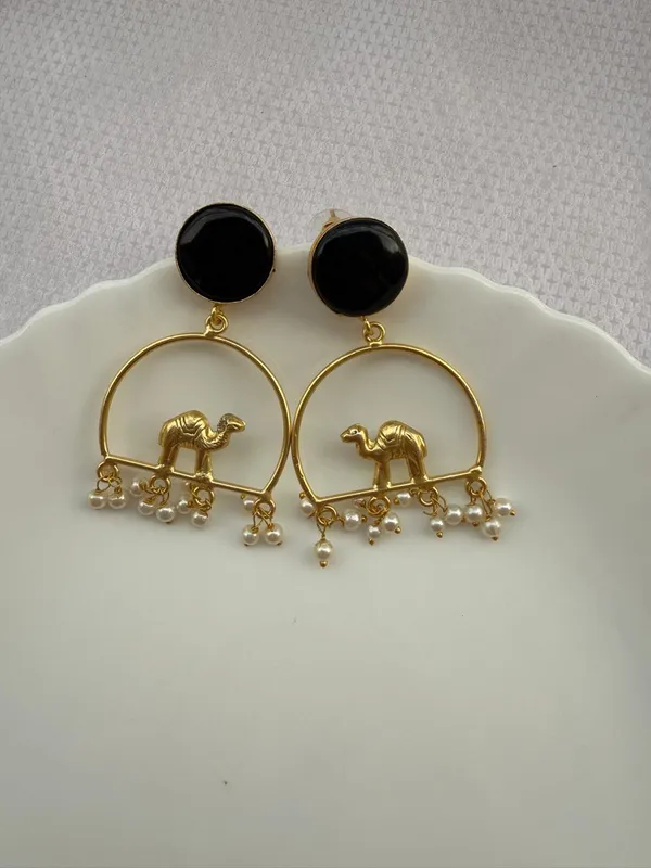 Black_And_Gold_Plated_Brass_Hoop_Earrings_For_Women