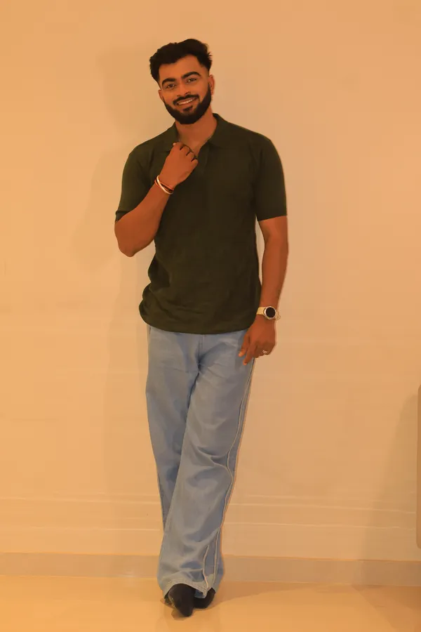 Olive_Green_Cotton_Premium_And_Elegant_T-Shirt_For_Men