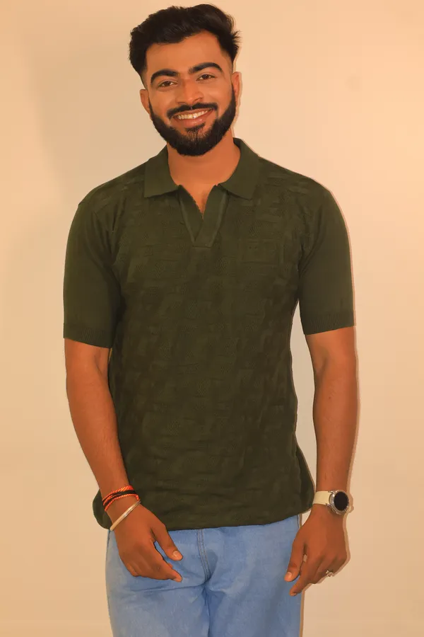 Olive_Green_Cotton_Premium_And_Elegant_T-Shirt_For_Men