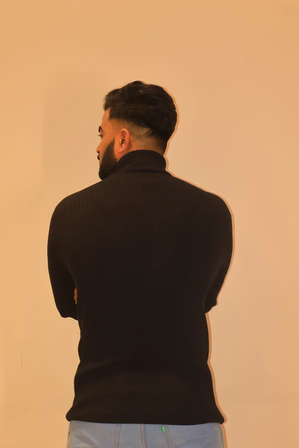 Black_Cotton_Premium_And_Elegant_T-Shirt_For_Men