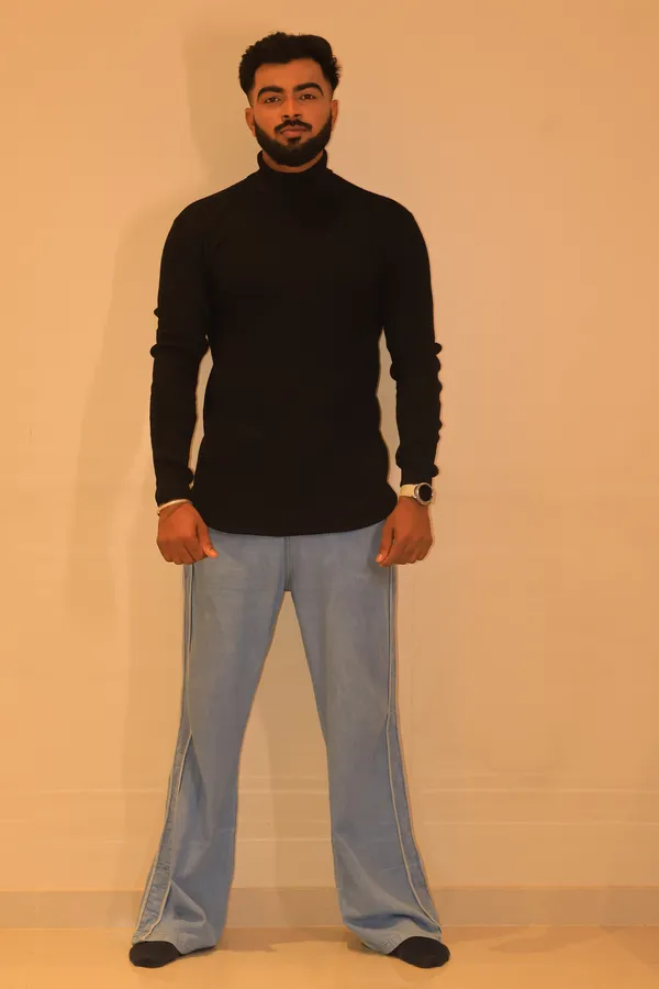 Black_Cotton_Premium_And_Elegant_T-Shirt_For_Men