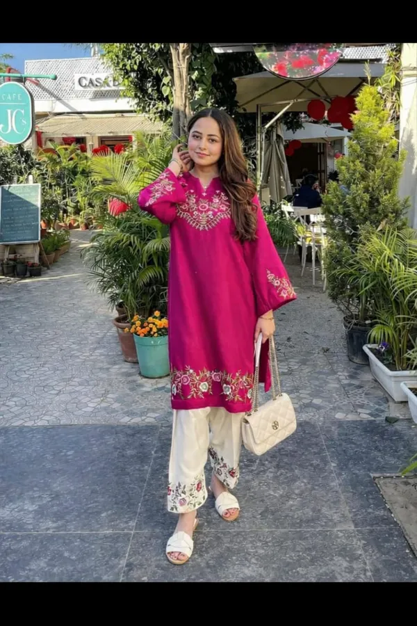 Embroidery_Work_Pink_Color_Cotton_Kurti_Plazo_Set