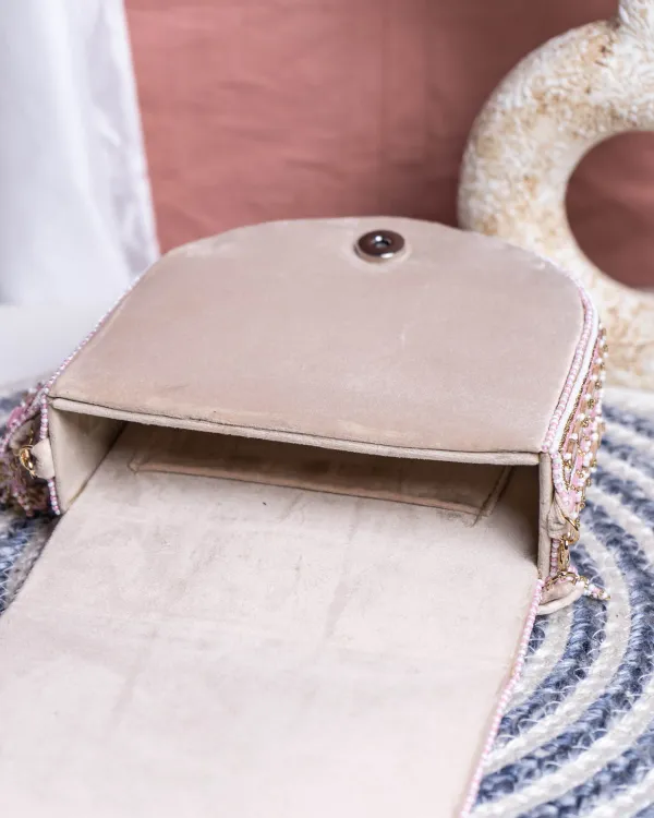 Aurela_Pastel_Pink_&_Gold_Beaded_Crescent_Clutch