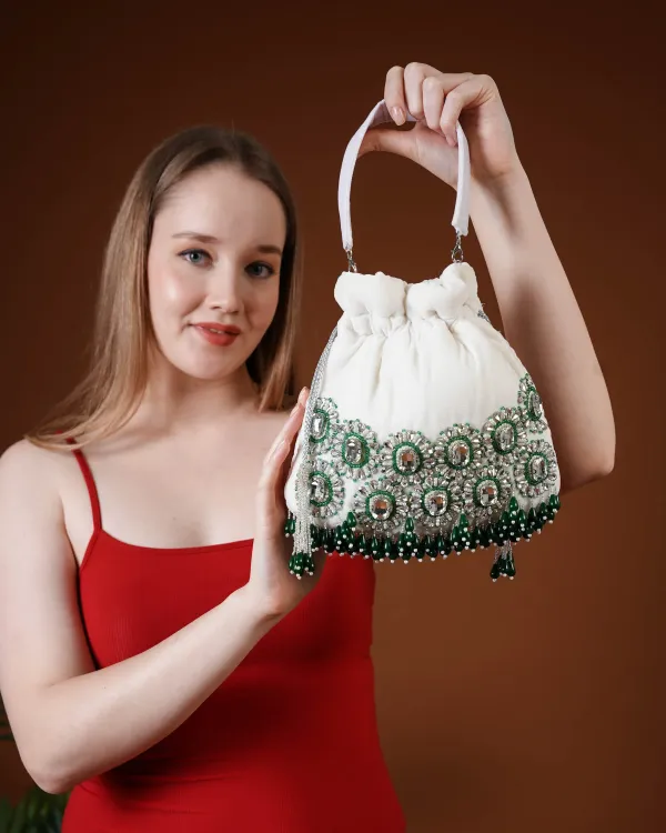 Ameera_Velvet_Emerald_Potli
