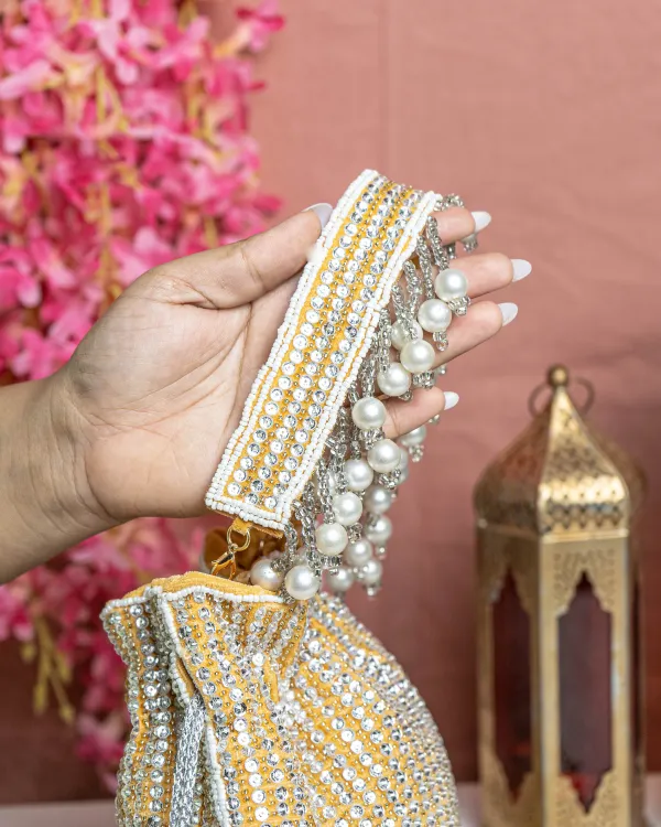 Aabha_Fringe_Potli_Bag