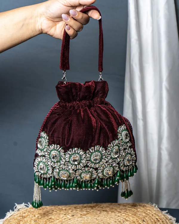 Ameera_Velvet_Emerald_Potli