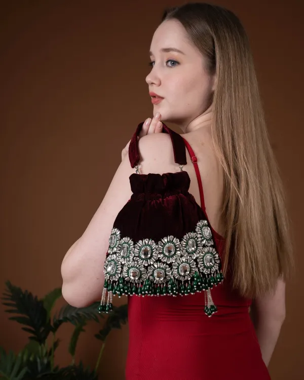 Ameera_Velvet_Emerald_Potli