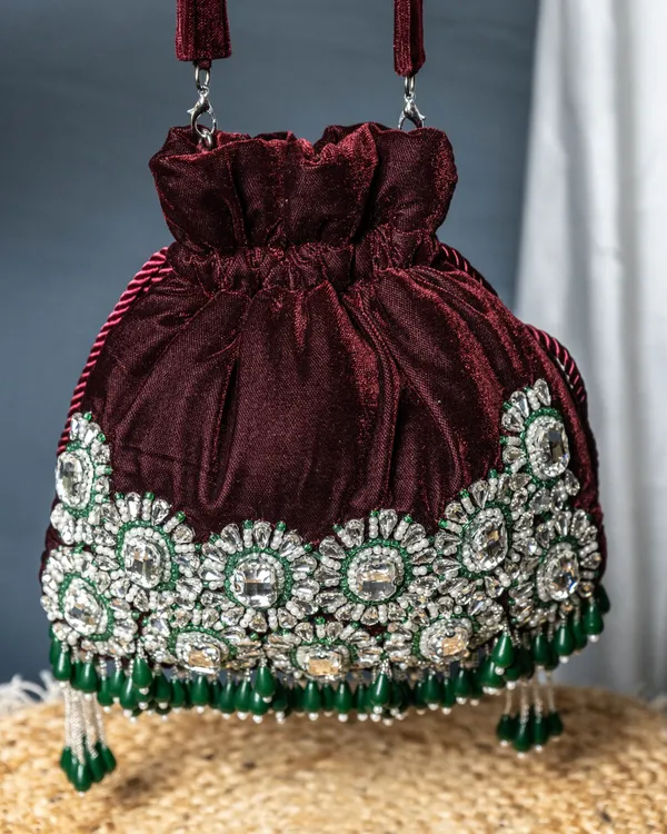 Ameera_Velvet_Emerald_Potli