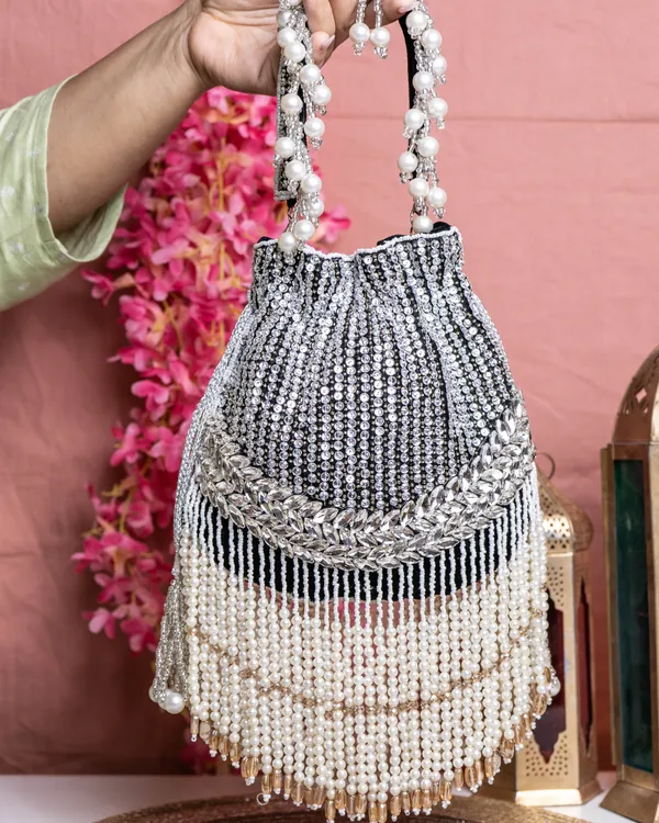 Aabha_Fringe_Potli_Bag