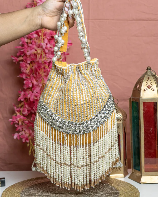 Aabha_Fringe_Potli_Bag