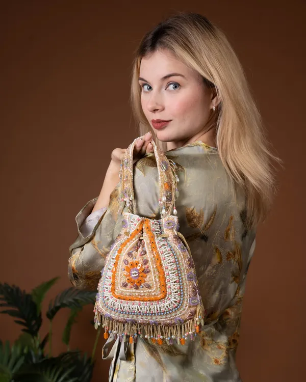 Amber_Shahi_–_Handcrafted_Royal_Velvet_Potli_Bag