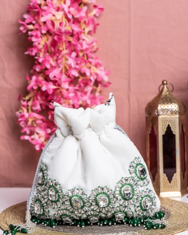 Ameera_Velvet_Emerald_Potli