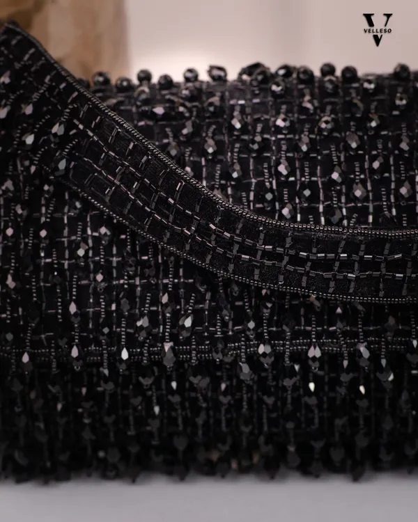 Noir_Cascade_Beaded_Purse_–_Velleso_Luxe_Edit