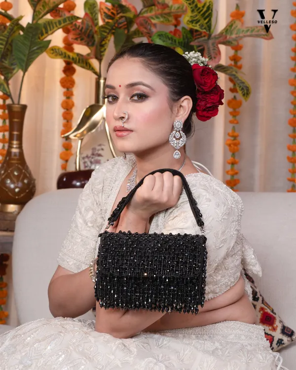 Noir_Cascade_Beaded_Purse_–_Velleso_Luxe_Edit