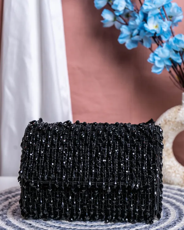 Noir_Cascade_Beaded_Purse_–_Velleso_Luxe_Edit