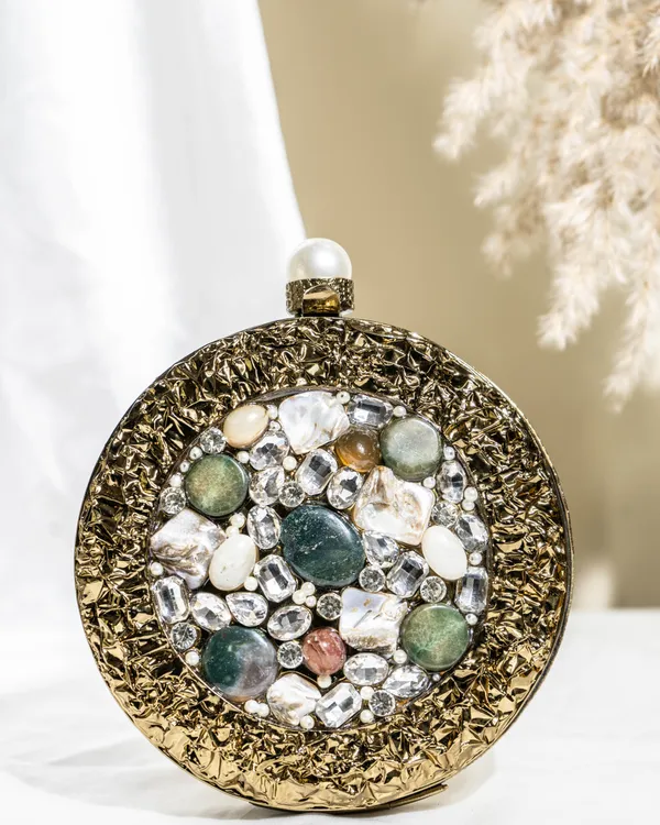 Celestia_Gemstone_Radiance_Clutch