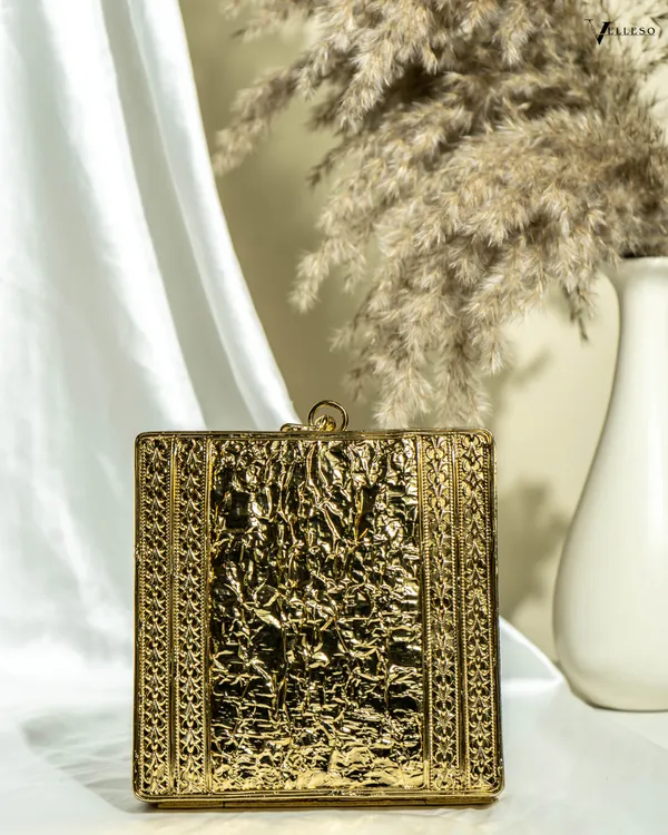 Crystal_Weave_Luxe_Clutch