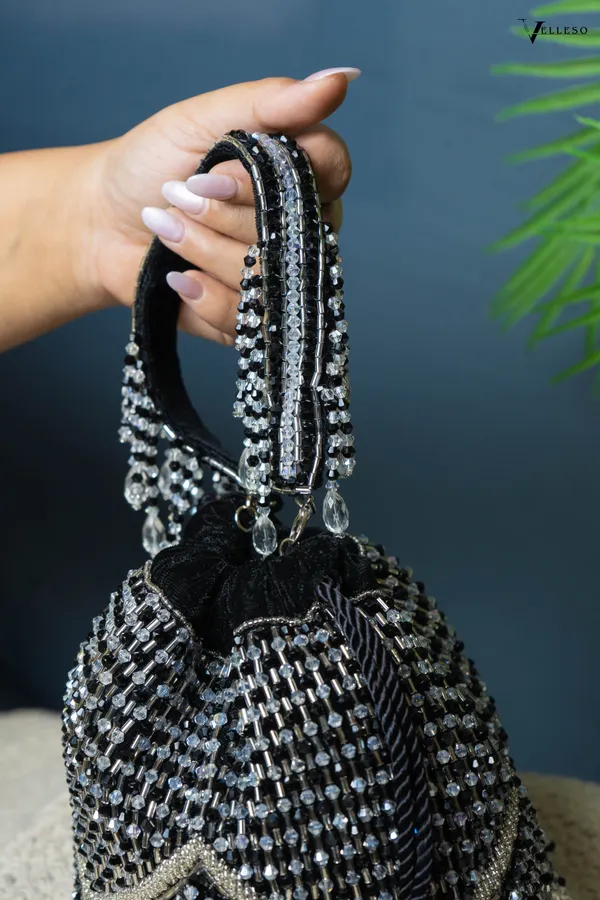 Elira_Crystal_Fringe_Potli