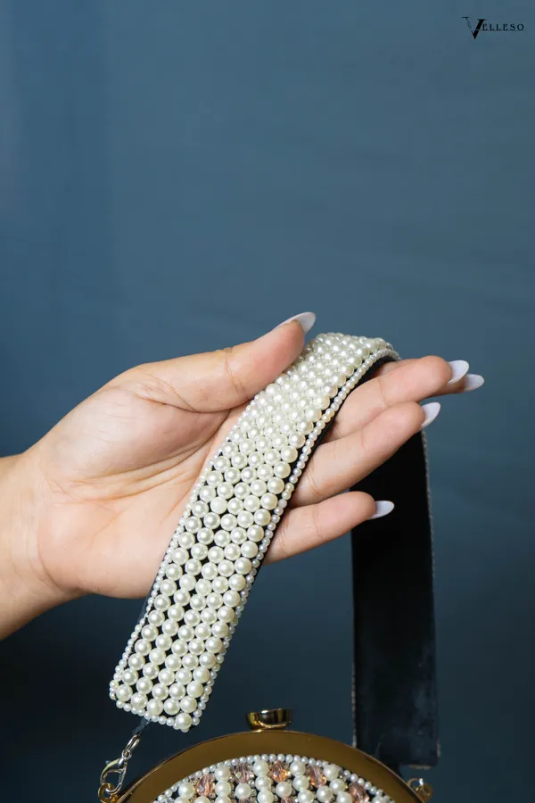 Mahira_Royale_Pearl_Frame_Bag
