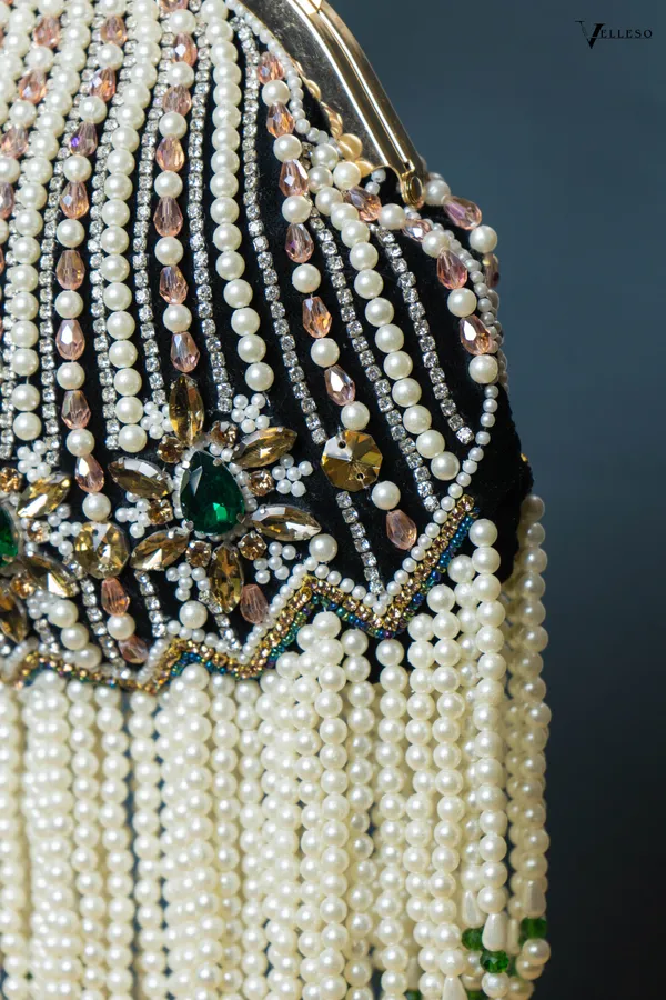 Mahira_Royale_Pearl_Frame_Bag